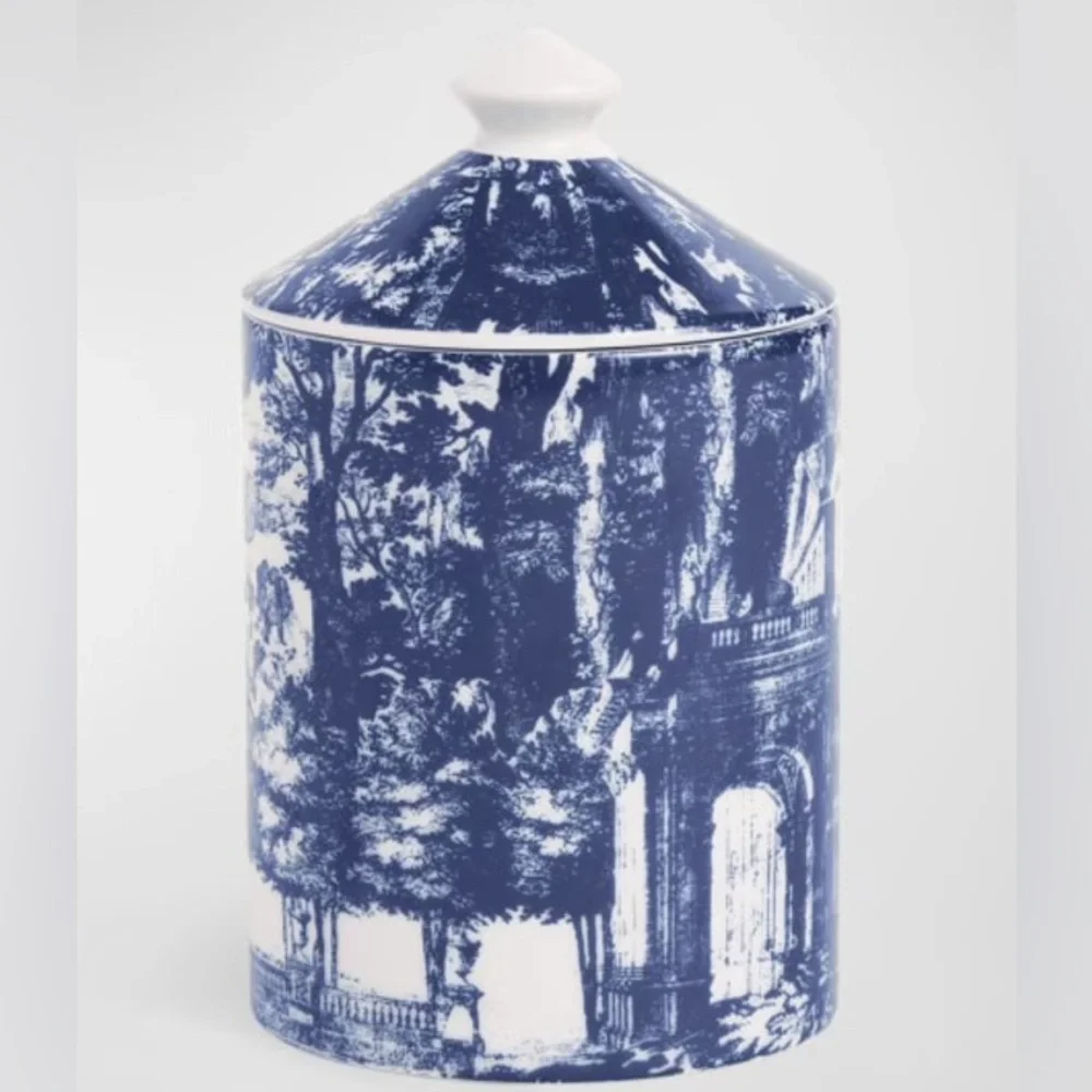 Fornasetti Scented Candle Small Blue & White/ Giardino Settecentesco